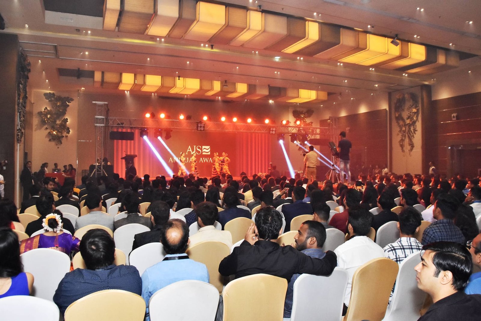 AIS ANNUAL AWARDS 